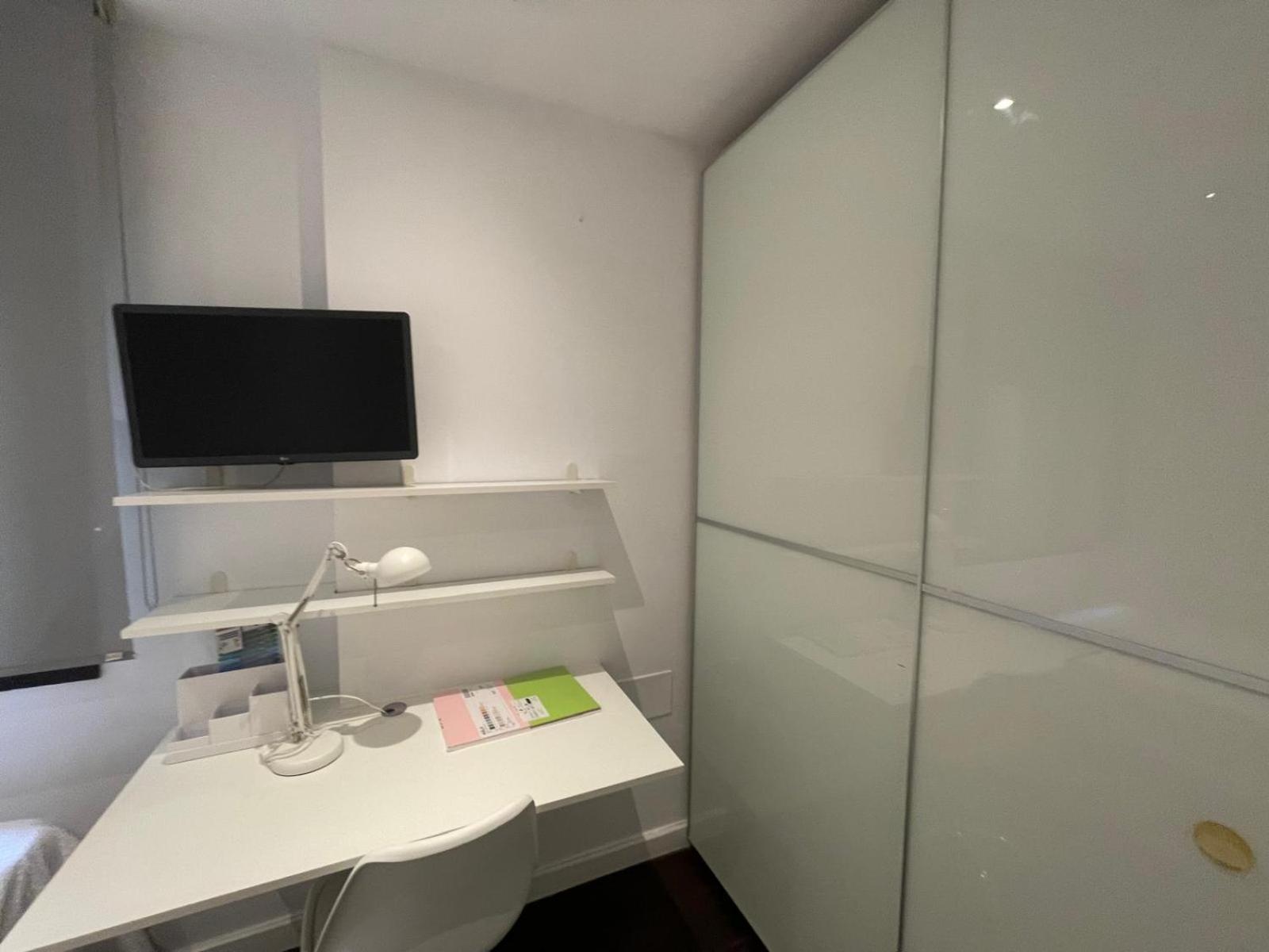 Moderno Apartamento Con Plaza De Garaje En Pleno Centro De Almeria Exterior photo